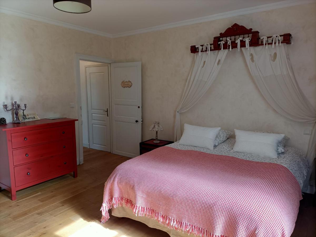 Le Manoir "Aux Douves" Bazoges-en-Paillers Exterior foto