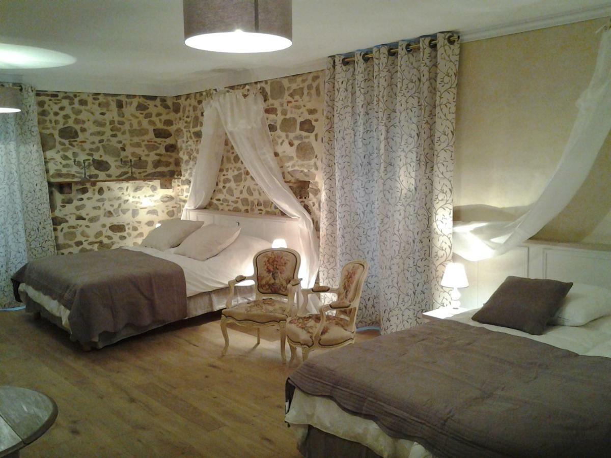 Le Manoir "Aux Douves" Bazoges-en-Paillers Exterior foto